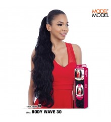 Model Model EQUAL Drawstring Ponytail - BODY WAVE 30